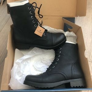 American eagle combat boots